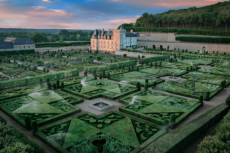 The Château de Villandry at sunset © F. Paillet