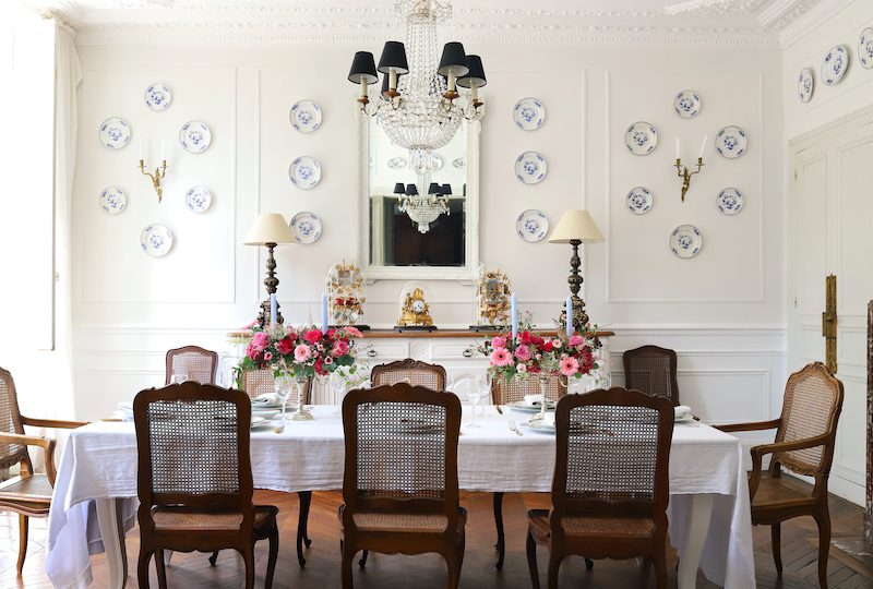 dining table in chateau