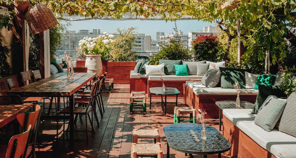 The Top 10 Rooftop Bars and Restaurants in Paris in 2023 - Frenchly