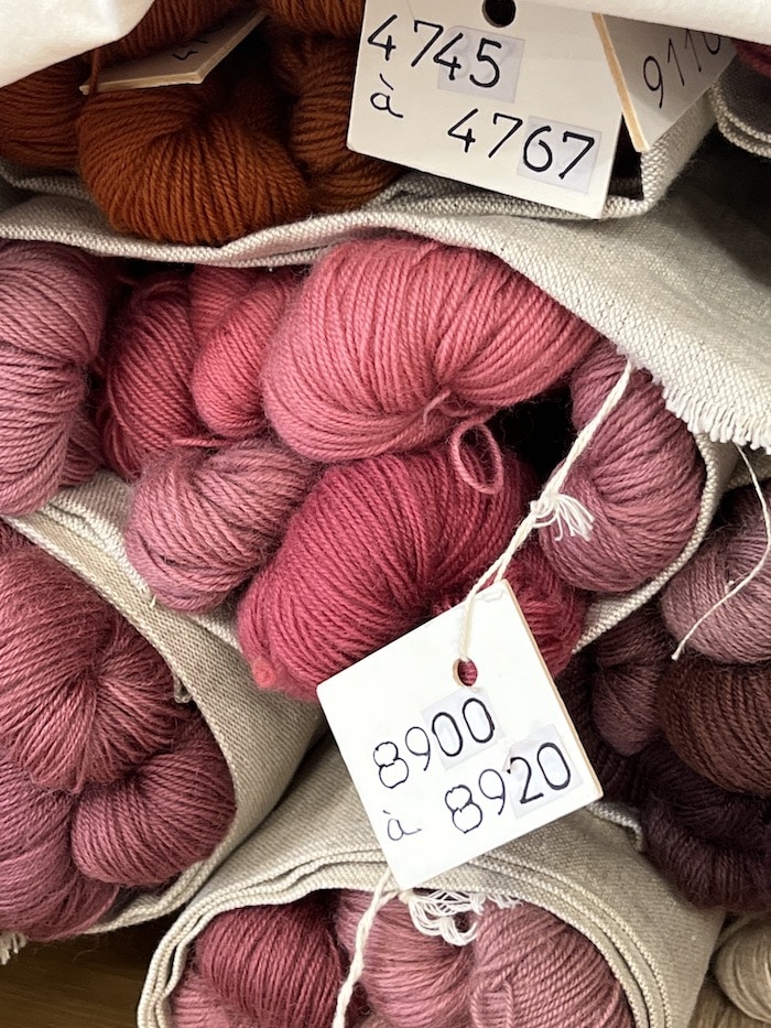 pink yarn for tapis notre dame