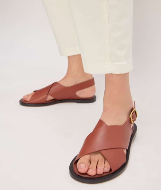 everlane flat sandals garden party