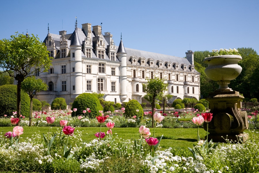 loire valley châteaux style