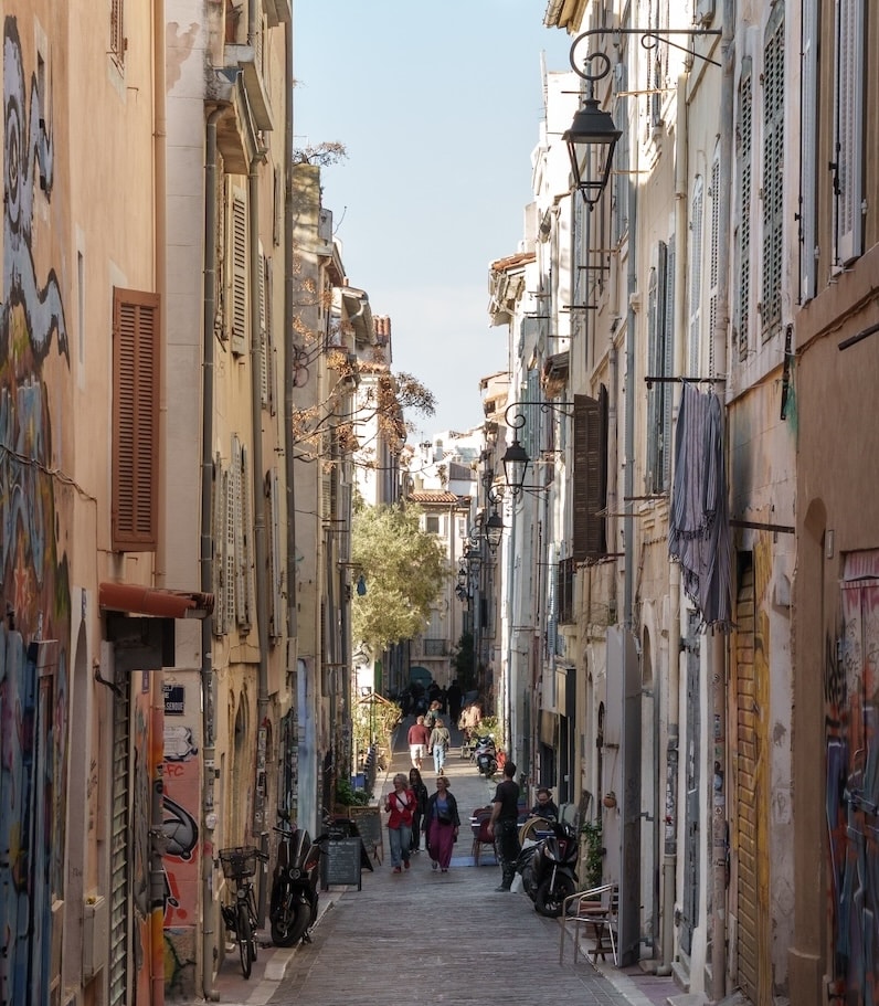 my french country home magazine marseille guide