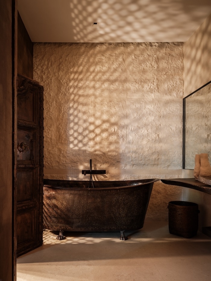 bathroom at le mas de chabran