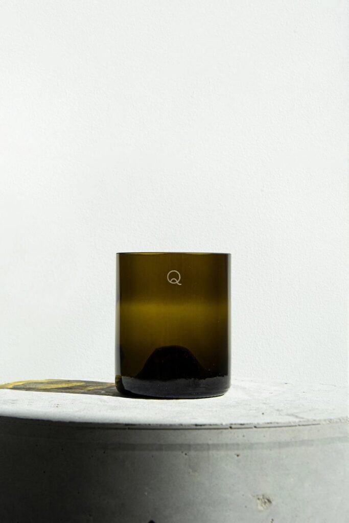 q de bouteille glasses