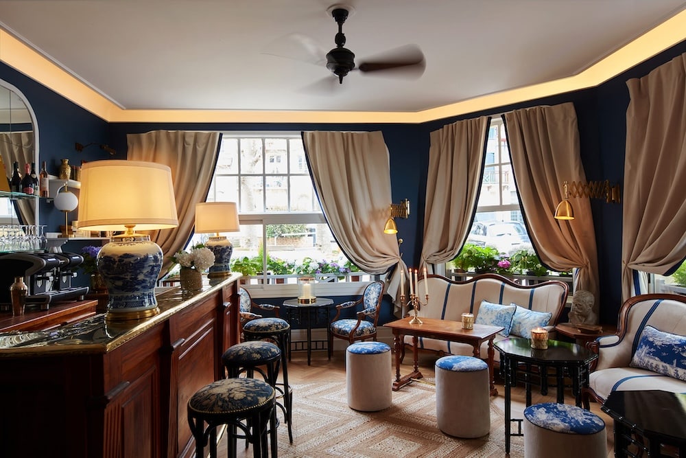 le bovary bar