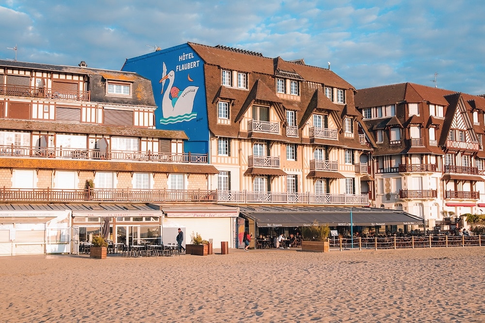 hotel flaubert exterior