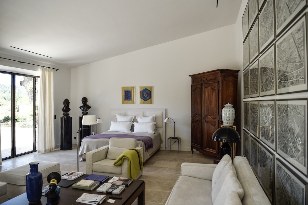 le domaine du fortin bedroom