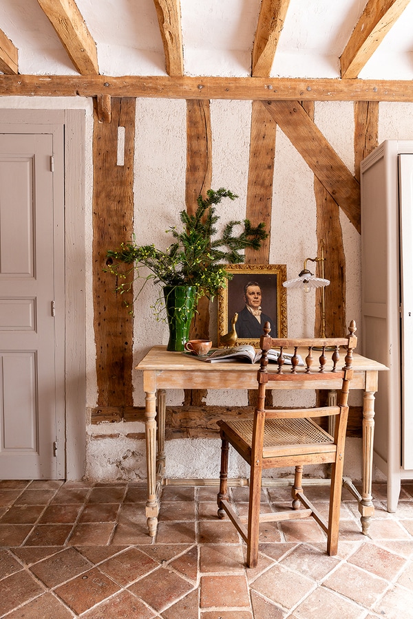 decorating for the holidays like the french