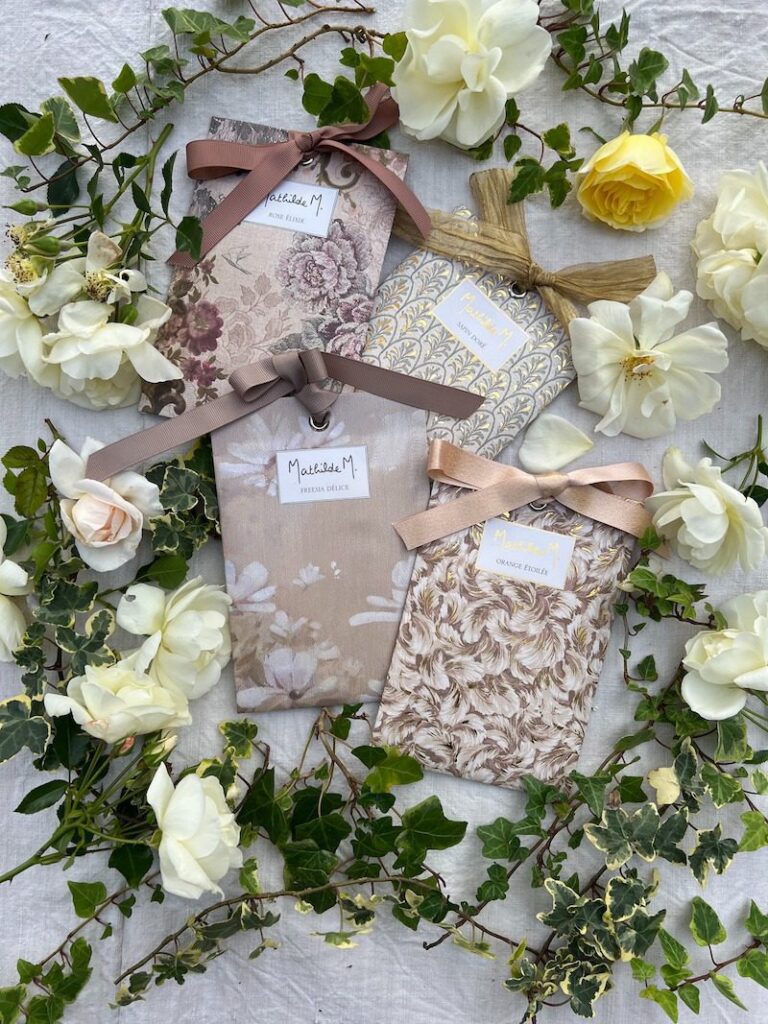 Scented sachets for a clean and organized home. 