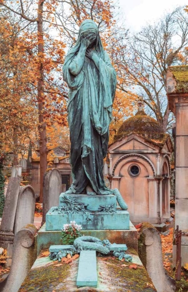 pere lachaise magazine image
